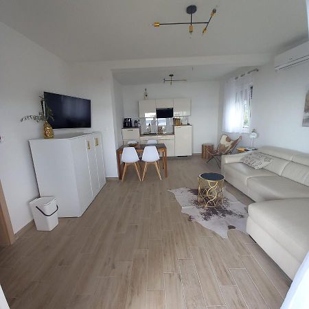 Apartmani Tin ستاريغغاد باكلينتسا المظهر الخارجي الصورة